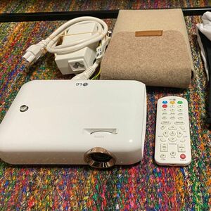 LG PH550G プロジェクター