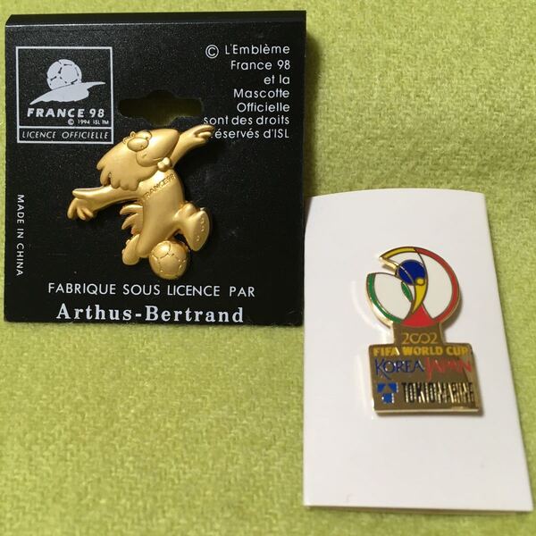 サッカー FIFAワールドカップ 記念ピンバッジ フランス1998大会 日韓2002大会 の2点セット