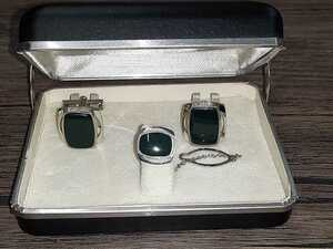 menou(..) tie tack cuffs set condition good case attaching 