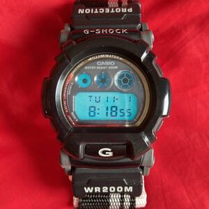 ☆★即決有★☆希少レア！限定クラバー 白黒色！DW-002 三つ目 G-SHOCK 黒ブラック色&白ホワイト色 ファッションアイテムにもお勧め！☆★