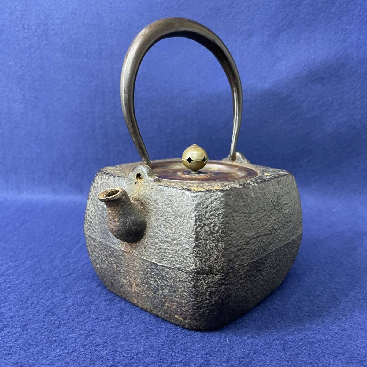 豪華ラッピング無料 茶道具 鉄瓶 亀文堂鉄壺 高士陽刻文 漢詩 aob.adv.br
