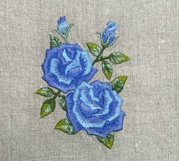 青い薔薇刺繍 麻100% ドビー 55cm×43cm 青い薔薇　商用可能