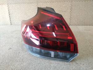 【美品】日産 キックス P15 左テールランプ LED ICHIKOH イチコー D252【R4-3815B-K】