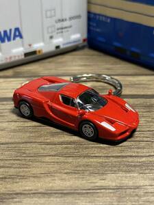 ●◎フェラーリ エンツォ 赤 キーホルダー◎●カーアクセサリー ミニカー ハンドメイド 加工品 雑貨 Ferrari
