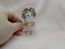 小さな文化人形　　ミニチュアドール　ドールハウス　　　ハンドメイド　ブライスの人形　手作り 　ちりめん　スカート_画像6