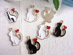  charm cat 6 piece insertion .. cat white 3 black 3 Mix handicrafts parts hand made #966