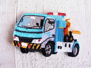 ワッペン　レッカー車　ワッペン　アイロンワッペン　アップリケ　働く車　　#792