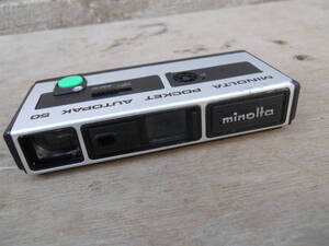 M9017 MINOLTA POCKET AUTOPAK 50 ビンテージ レトロ ポケットカメラ コレクターより 動作未チェック レターパック520円発送　(0411)