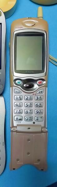 【ジャンク】 ドコモ 携帯電話 ガラケー F671i セット