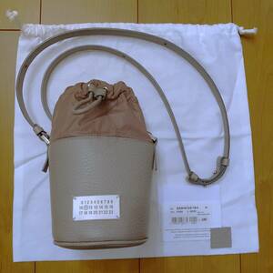 定番 MAISON MARGELA メゾン マルジェラ 5AC MINI BUCKET BAG ショルダーバッグ グレー レザー 牛革 軽量 定価140,800円