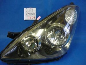 トヨタ ウィッシュ ZNE10G ヘッドランプ 左 81170-68020 STANLEY68-2 HID用