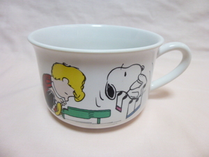  Peanuts Snoopy mug soup cup soup ball Copyright 1951,1958 United Feature Syndicate,inc. Snoopy Peanuts
