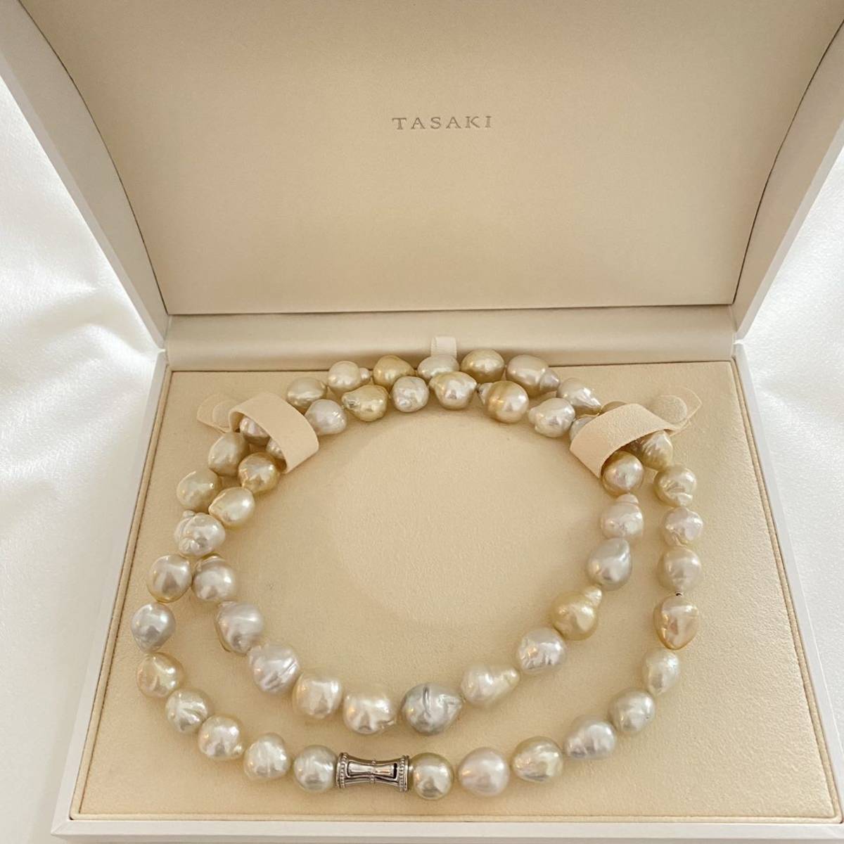 タサキ 7.5〜8㎜ 39㎝ 留め金シルバー パールネックレス 美品 ...