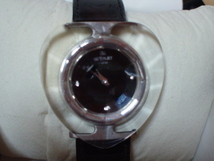 珍品　デザイン　SEYART　SWISS　３０ｍ　腕時計　ブラック　ハート型デザイン　ケース付_画像1