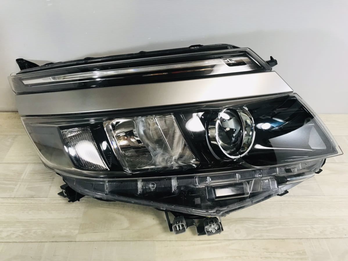 ヤフオク! -「zrr80 ヴォクシー ヘッドライト」の落札相場・落札価格