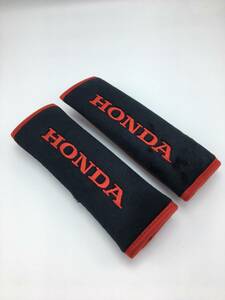 【送料無料】HONDA シートベルト パッド ２個入り ブラック 赤文字 刺繍 N-BOX フィット N-ONE ステップワゴン シビック N-WGN Ｓ600