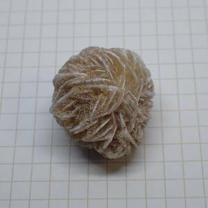 モロッコ産 砂漠の薔薇 デザートローズ 18.4g 天然石 原石 鉱物標本 砂漠のバラ 石膏 セレナイト