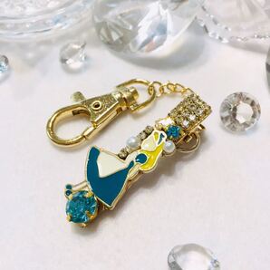 送料無料●(青)不思議の国のアリス ビジュー バッグ キークリップ (キーホルダー)●ハンドメイド / アリス 童話 お姫様