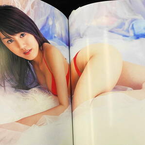 竹之内ゆりあ写真集「YURIA」帯付き 2004年7月 初版発行 注文カード付き レースクイーンデビュー・フォーミュラ日本イメージガールの画像5