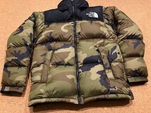 激レア★ノースフェイス ヌプシ ダウンジャケット 黒/迷彩 カモフラ M ND91842★ウッドランドカモ NUPTSE JACKET アウトドア キャンプ_画像4