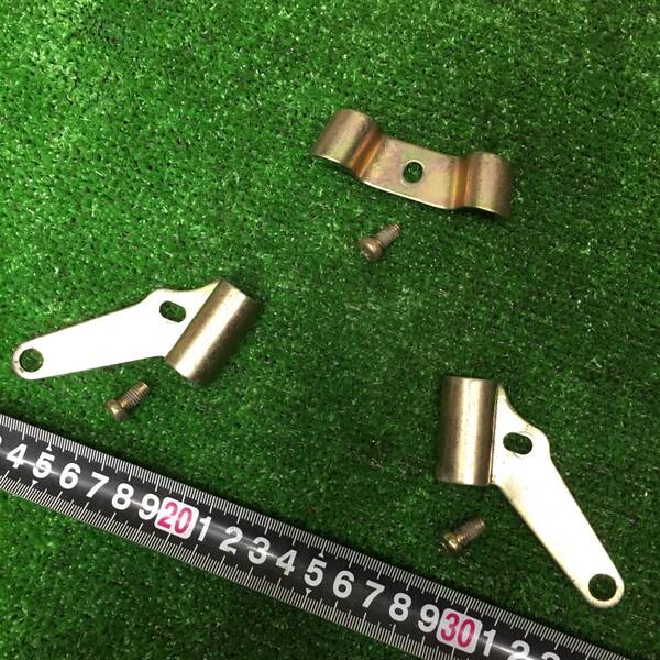 ビーバー マット押え金具 L465Z マット固定金具 背当てマット金具 背負いフレーム 背負式刈払機 山田機械工業
