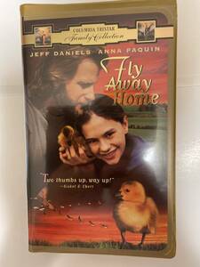 Fly Away Home VHS
