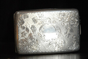  antique 1905 year original silver made skill . gold paint. cigarette case (n-21)[ used ] [ Yu-Pack shipping ]