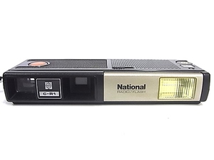 e9373　National　C-R1　ナショナル　ラジオ付きコンパクトカメラ　ラジカメ　通電確認済