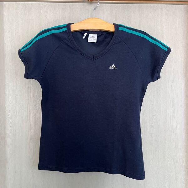 adidas 半袖Tシャツ　L size