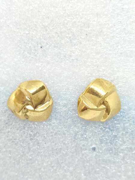 ◆新品◆ K18 デザイン スタッド ピアス