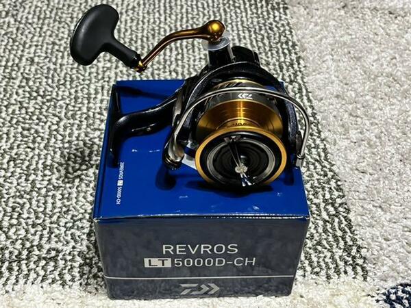 新品 正規品 ダイワ(DAIWA) スピニングリール 20 【LT5000D-CH】 レブロス 釣り具