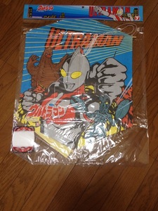 ウルトラマン １９９８年/凧/凧揚げ/正月/凧糸付き/レッドキング/バルタン星人/壁飾り/雑貨/コレクション/円谷プロ/高さ約６０㎝/紙製