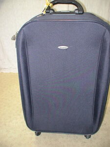 1115　BON　VOYAGE　紺　　スーツケース　キャリケース　旅行用　ビジネストラベルバック