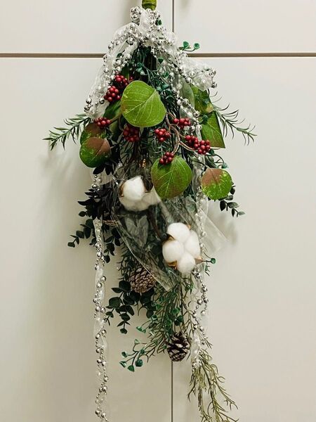 ピンクの実のナチュラルスワッグ※アレンジ※クリスマス