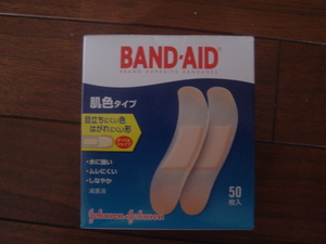 新品・箱未開封★　ジョンソン・エンド・ジョンソン　BAND-AID　肌色タイプ　５０枚入り