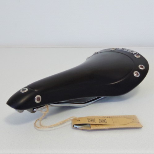 ヤフオク! -「(皮 レザー 革)」(セライタリア) (サドル)の落札相場