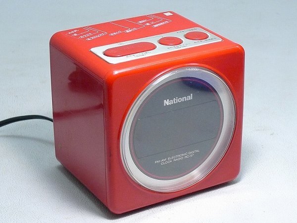 消費税無し ドイツ ブラウン BRAUN 多機能デジタル クロックラジオ