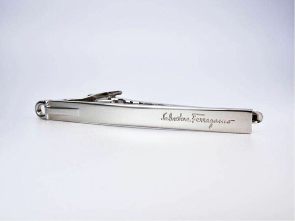 フェラガモ 定価29,700円　Palladium ガンチーニ　サインロゴ　ITALY ネクタイピン　タイピン　タイバー　Salvatore Ferragamo