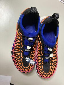 ◆値下げ◆キーン スニーカー UNEEK SNK ユニーク スニーク メンズ BLACK/SURF 26cm KEEN