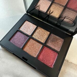 【NARS】ヴォワヤジュール　アイシャドーパレット