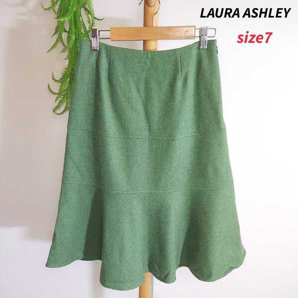 【送料無料】ローラアシュレイ LAURA ASHLEY ウール90%　膝丈フレアスカート 柔らかな色味の緑グリーン　表記サイズ7 S　リメイクにも