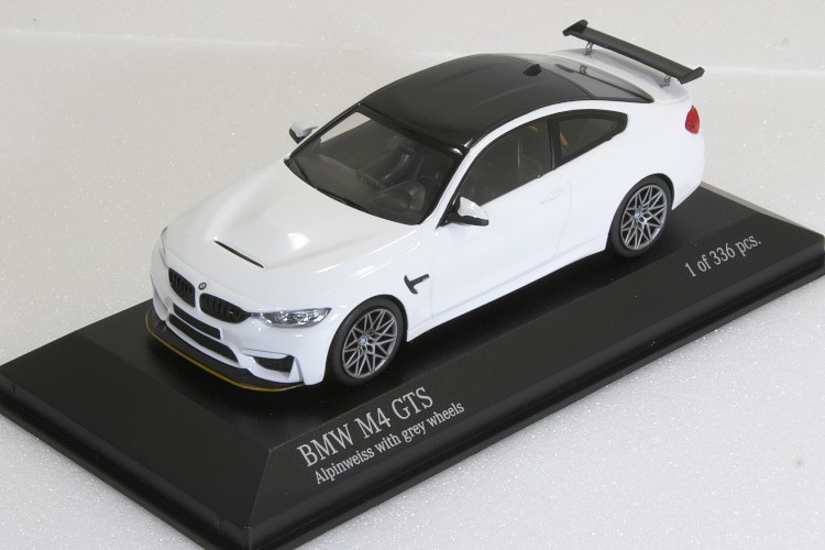 新品 オリジナルパッケージ付き 希少!1/43 ミニチャンプス 新型 BMW
