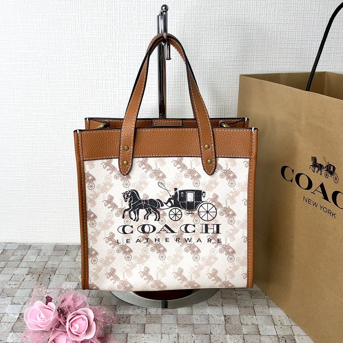 ≪新品≫COACH ハンドバッグ ショルダー 馬車ロゴ 白（小）｜Yahoo