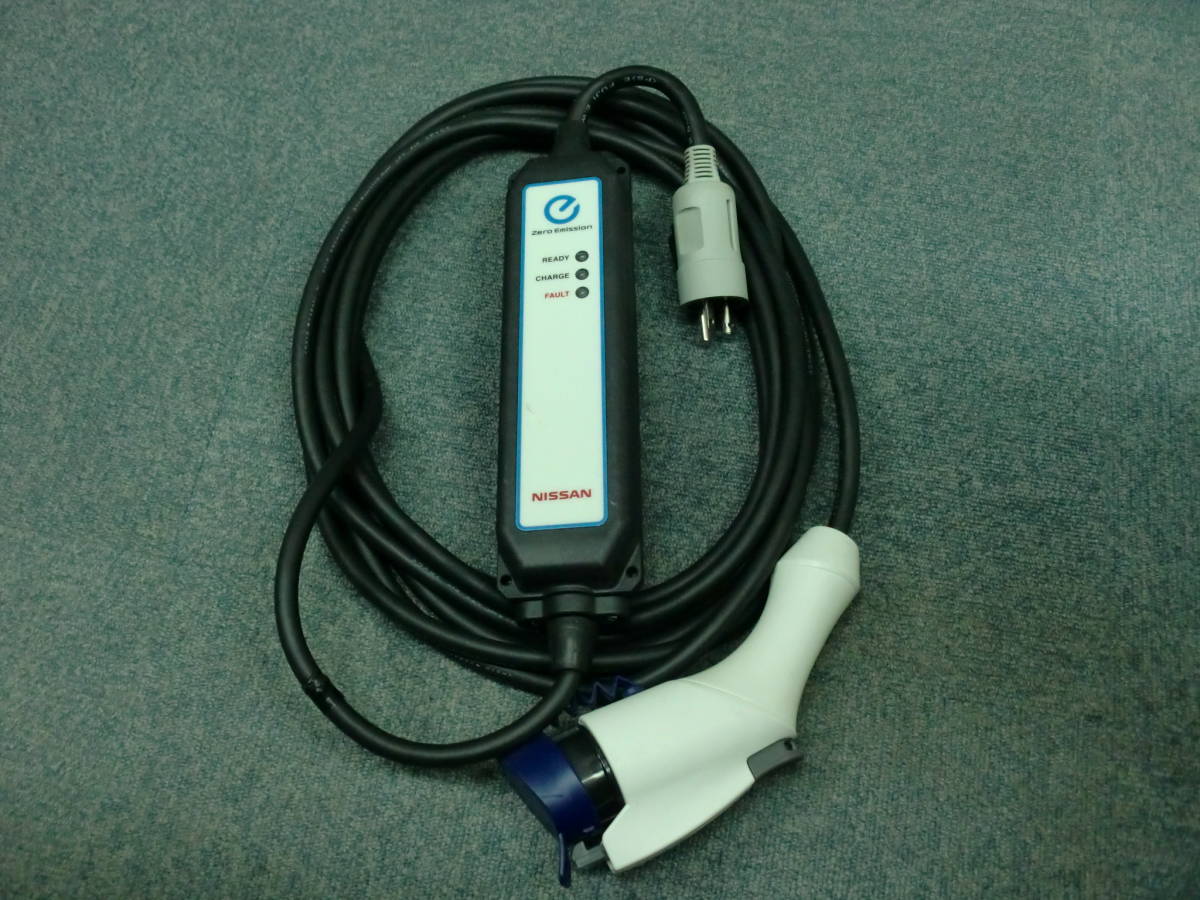 ヤフオク! -「日産 リーフ 純正 充電ケーブル」の落札相場・落札価格