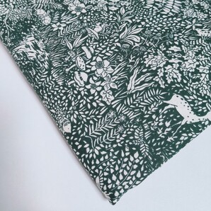国産 草花 動物 アッシュグリーン 青緑 グリーン シーチング ハギレ 生地