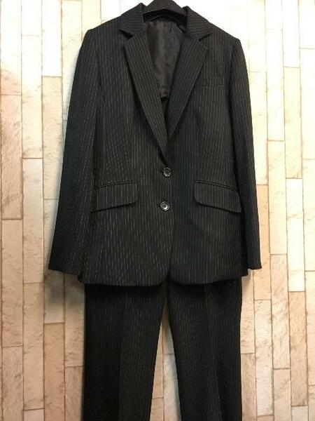 新品☆9号♪黒×ストライプ系の長め丈ジャケットのパンツスーツ☆j959