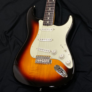Fender Made in Japan Traditional 60s Stratocaster Rosewood Fingerboard 3-Color Sunburst крыло 