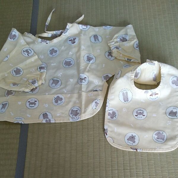 新品●ハンドメイド ベビー スタイ お食事エプロンスモッグ