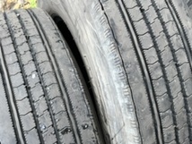 225/90R 17.5 ブリヂストンR225 2本セット販売　7分山　倉庫保管品　送料無料　但し北海道　沖縄　離島を除く_画像3