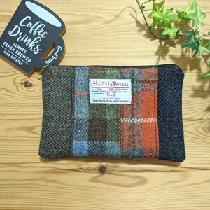 ハリスツイード　Harris Tweed　パッチワークがかわいい♪　コスメポーチ　通帳ケース　マルチポーチ